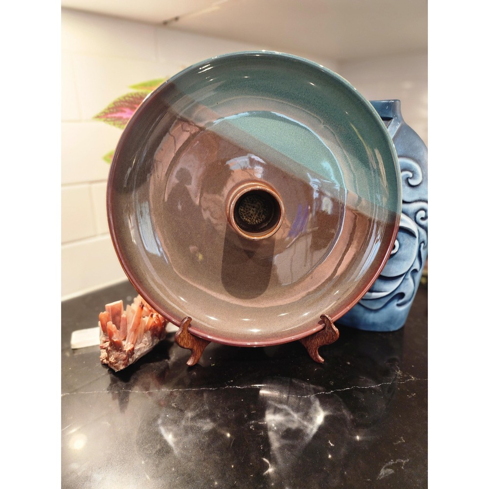 Inkognito Stoneware Platter: Teal & Mocha Glaze, Built-In Floral Frog
